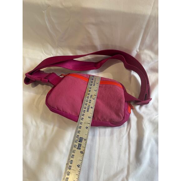 Everywhere Belt Bag - Picture 12 of 12